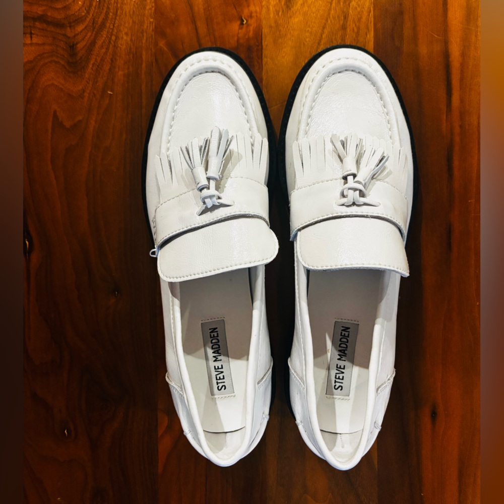 NWOT Leather Lug Loafers